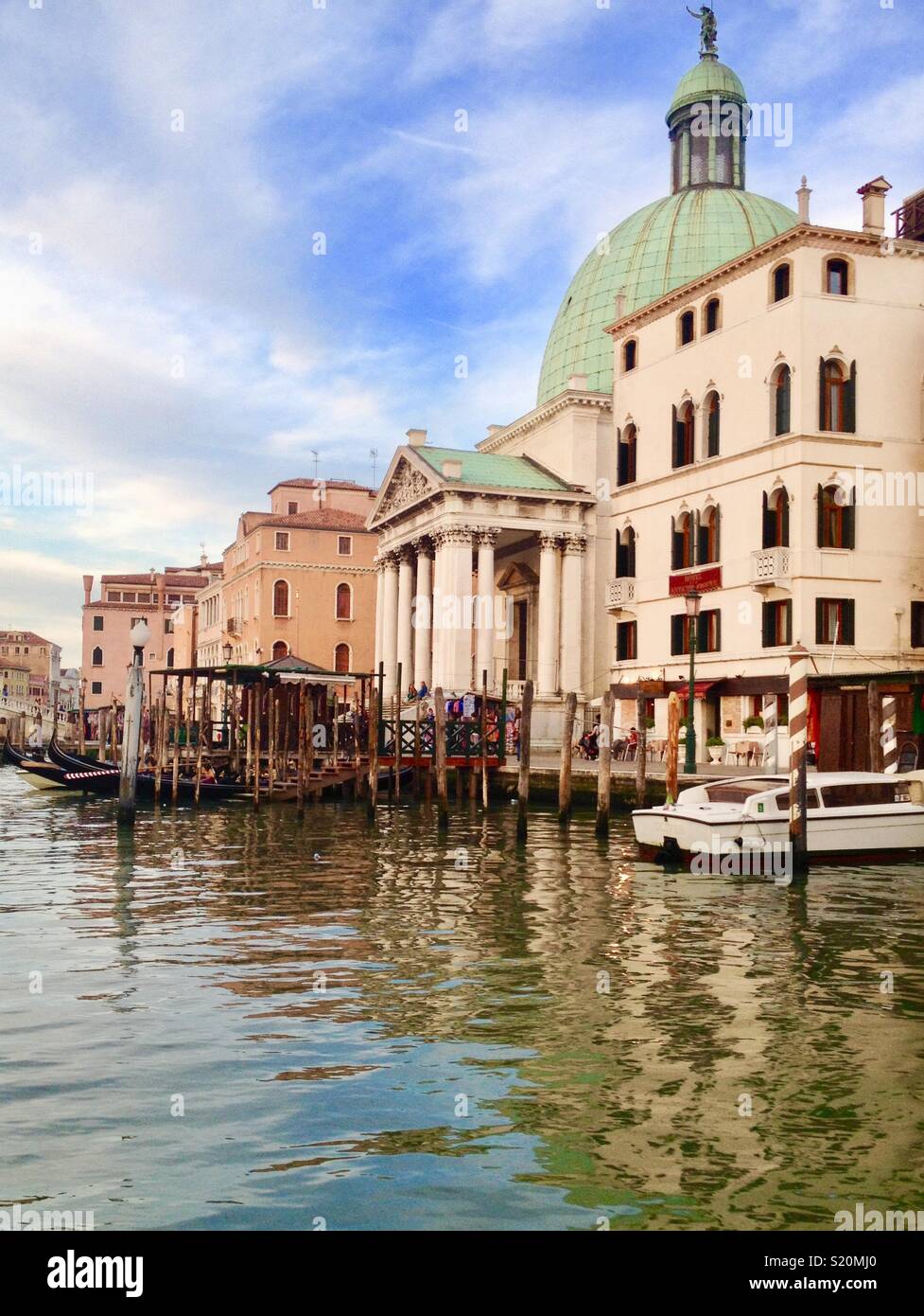 Il Canal Grande Venezia, Chiesa di San Simeon Piccolo Foto Stock