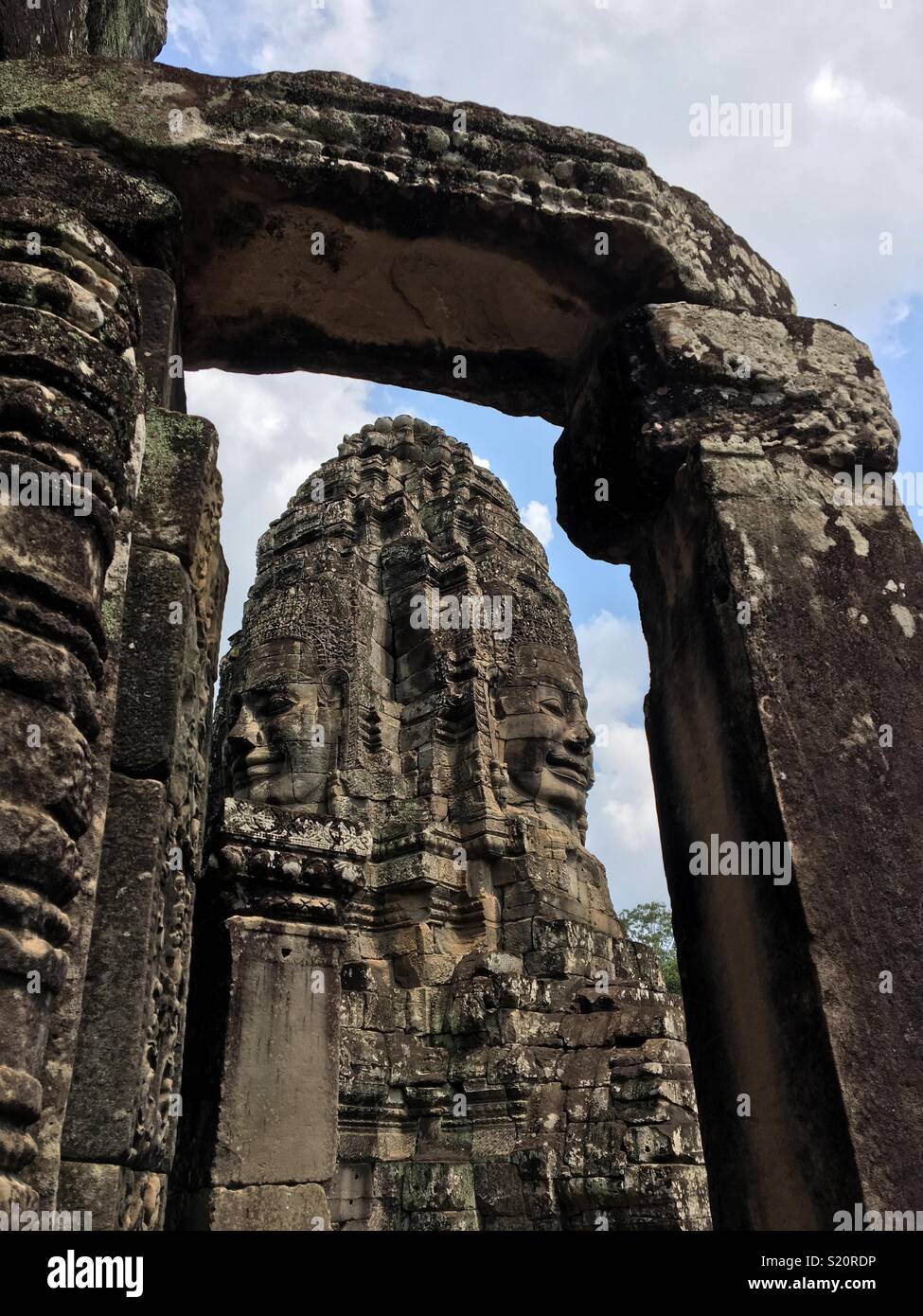 Angkor Wat i templi in Cambogia - Immagine stock catturata con smartphone