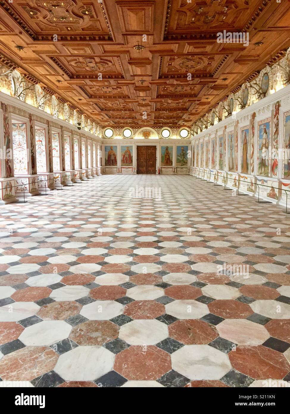 Schloss Ambras Castello, Innsbruck, Austria Foto Stock