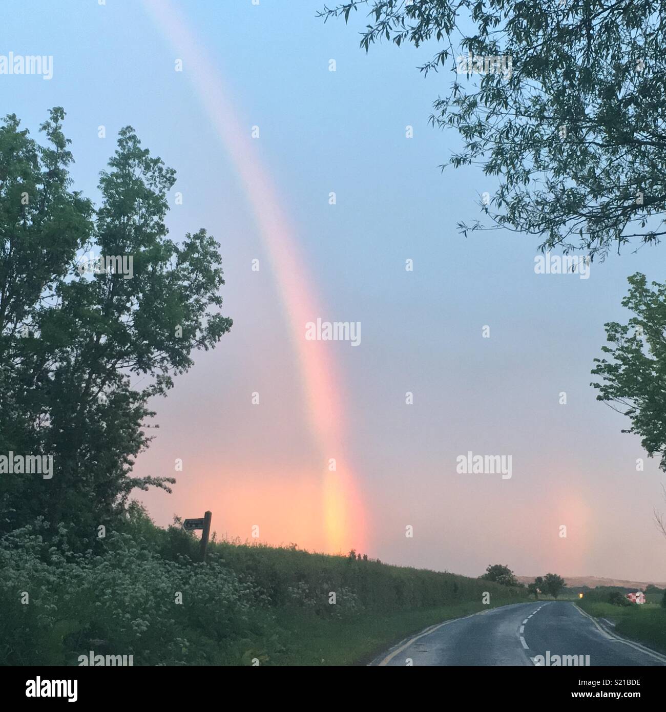 La guida verso il Rainbow Foto Stock