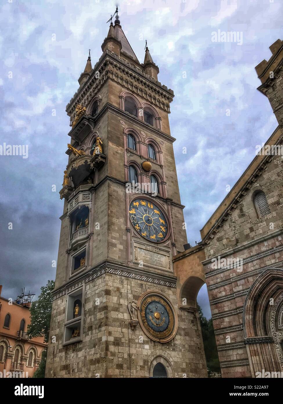 La torre campanaria e Orologio Astronomico, Messina, Sicilia Foto Stock