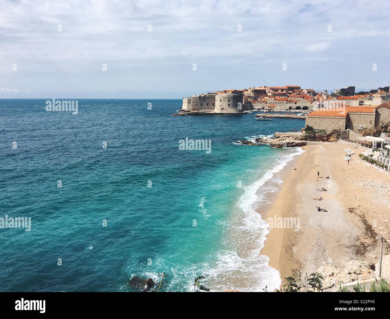 Spiaggia di Banje, Dubrovnik Old Town - Immagine stock catturata con smartphone