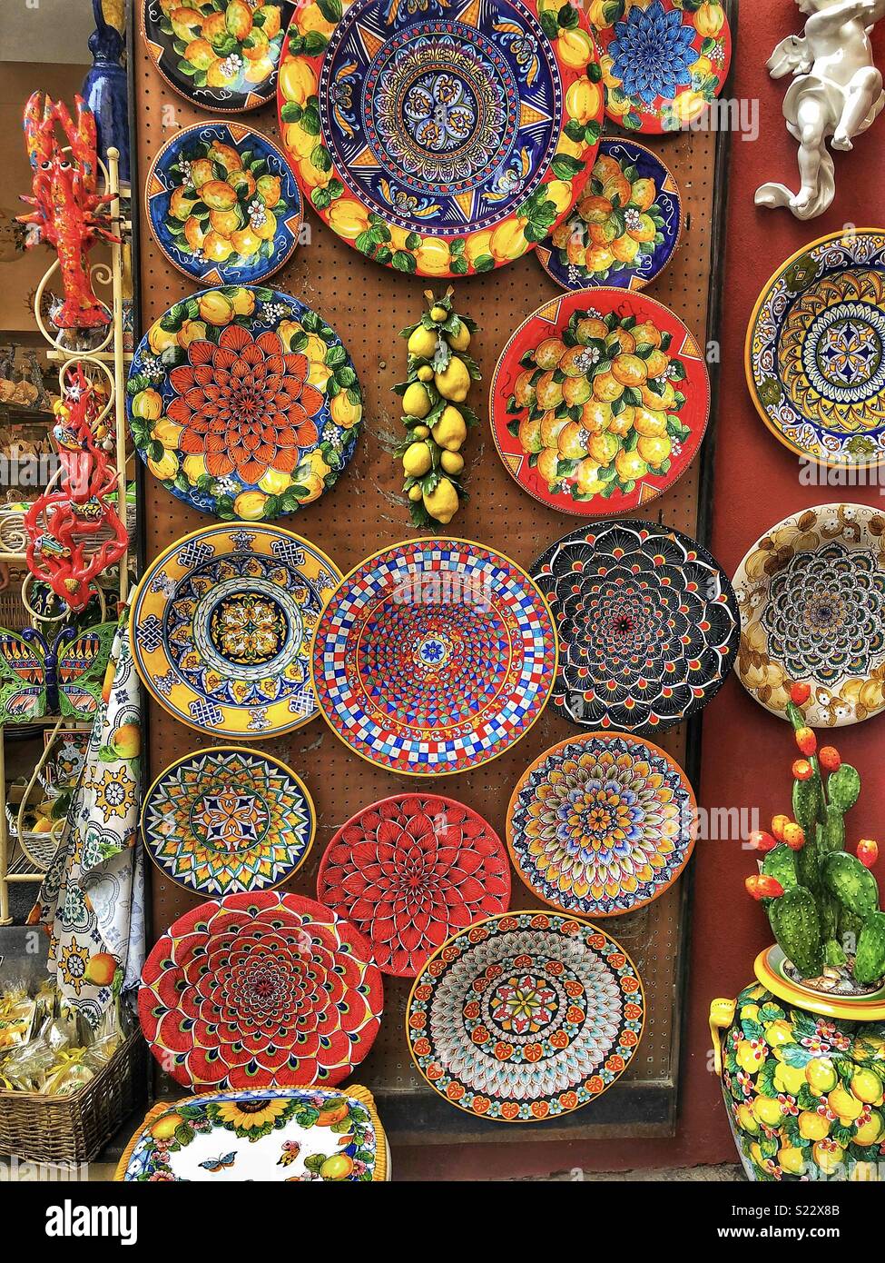 Positano ceramica mediterranea, Italia Foto Stock