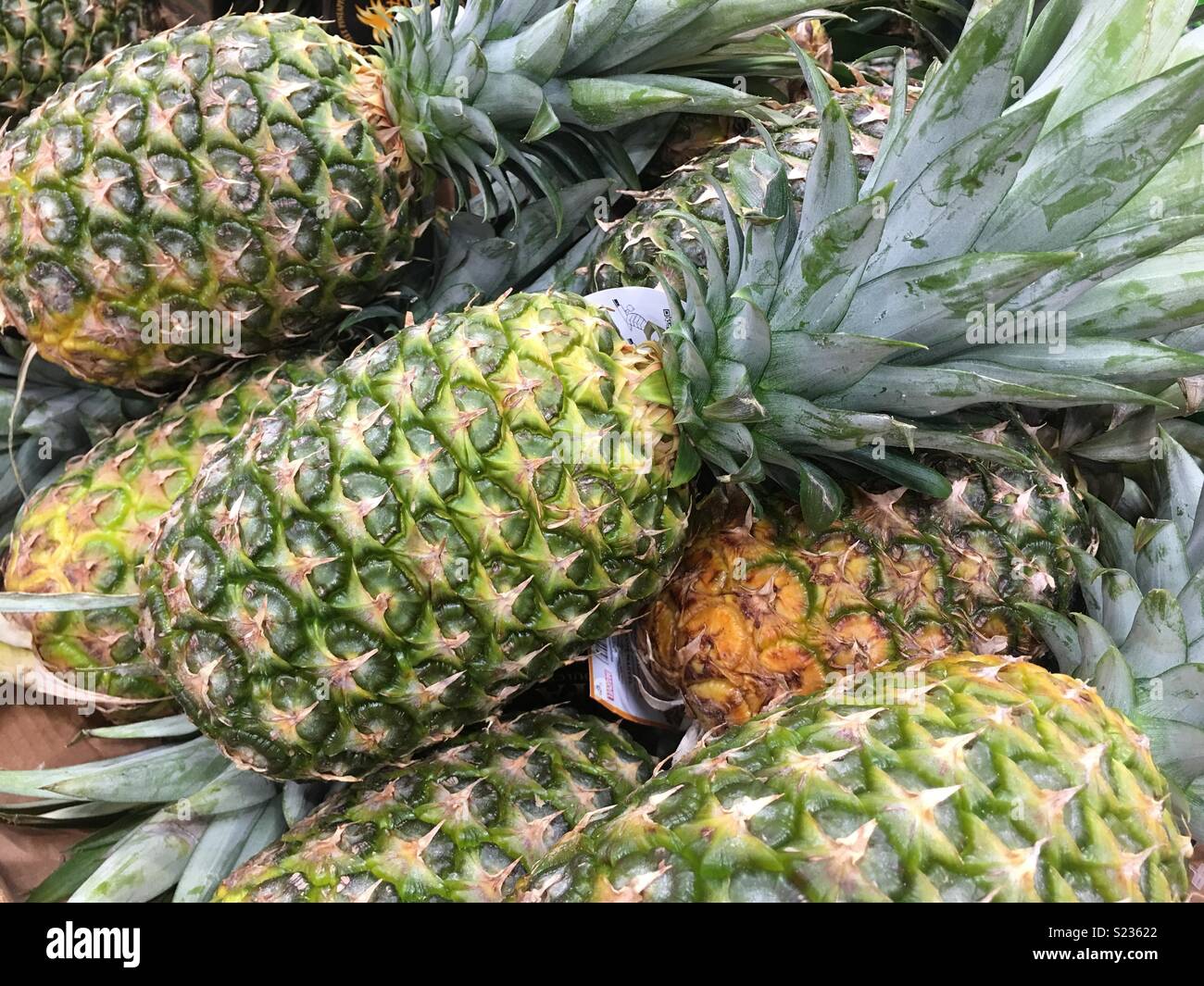 Frutta dell'ananas - Immagine stock catturata con smartphone