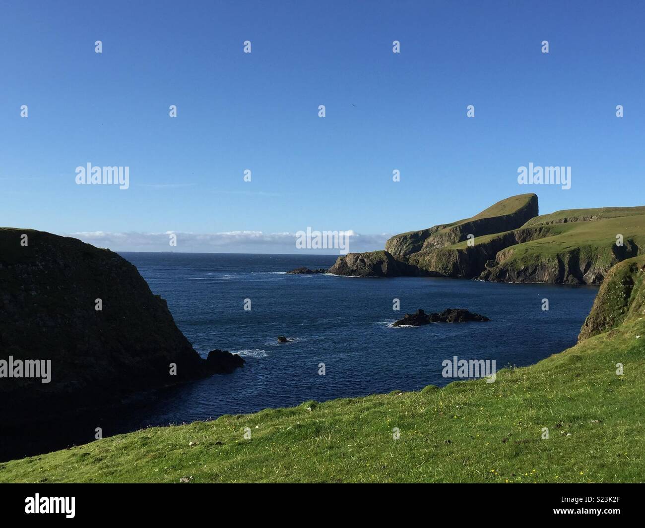 Pecore Rock, Fair Isle, Scozia Foto Stock