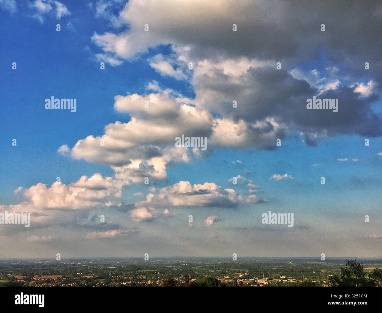 Serata estiva sky Malvern U.K. Foto Stock