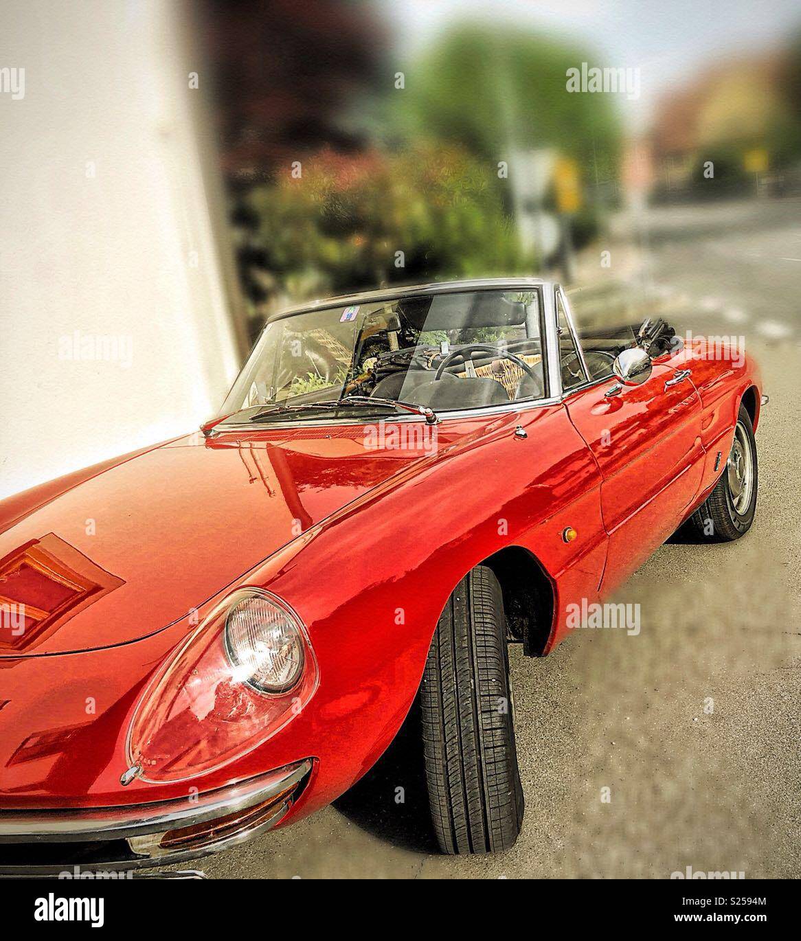 Alfa Romeo Spider . - Immagine stock catturata con smartphone