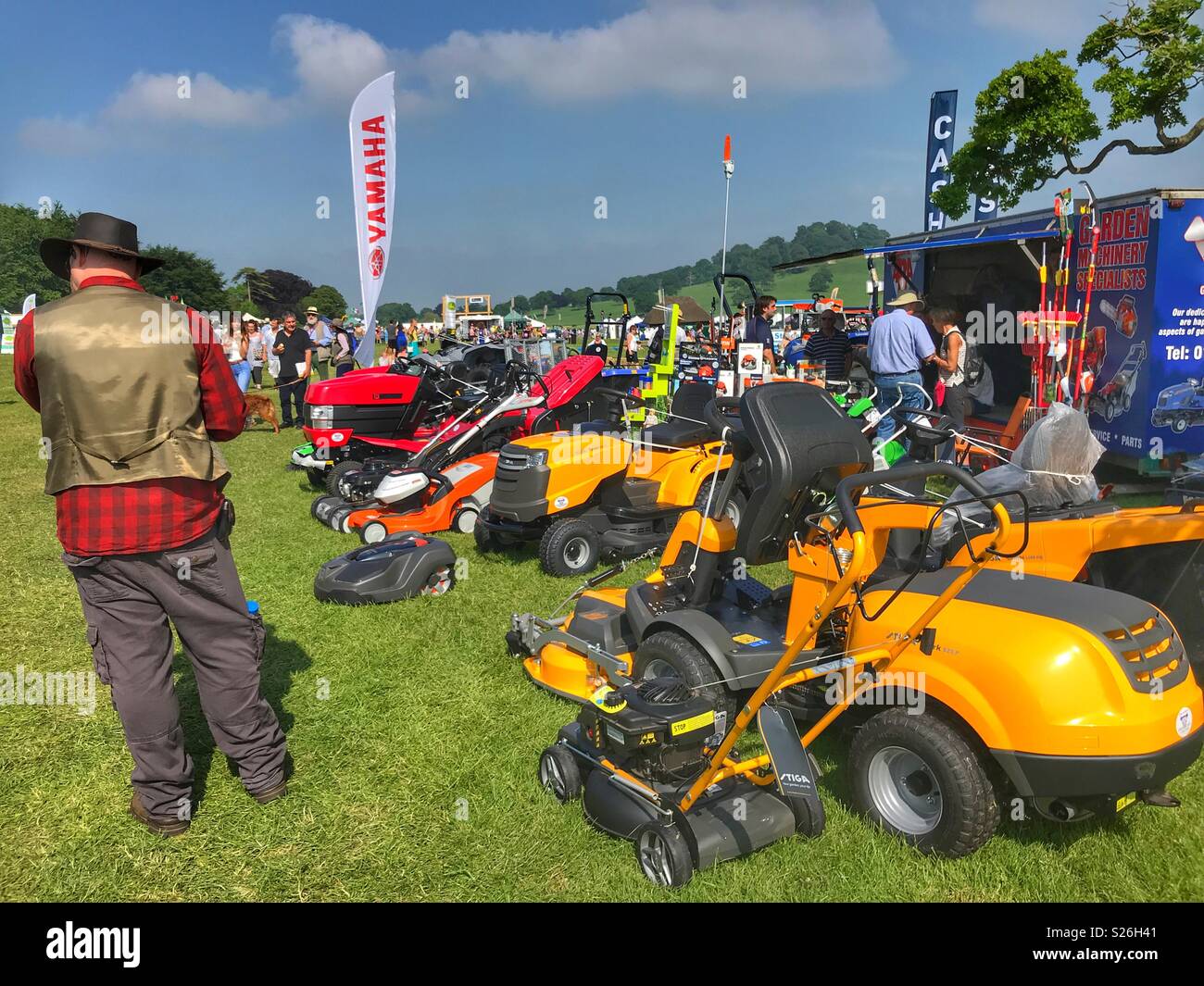 Macchine per il giardino specialisti display a Sherborne Castle Country Fair, Sherborne, Dorset, Inghilterra Foto Stock