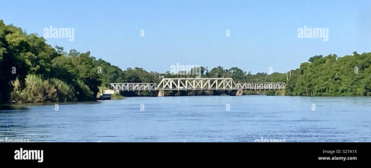 Belize jungle river crociera in barca - Immagine stock catturata con smartphone