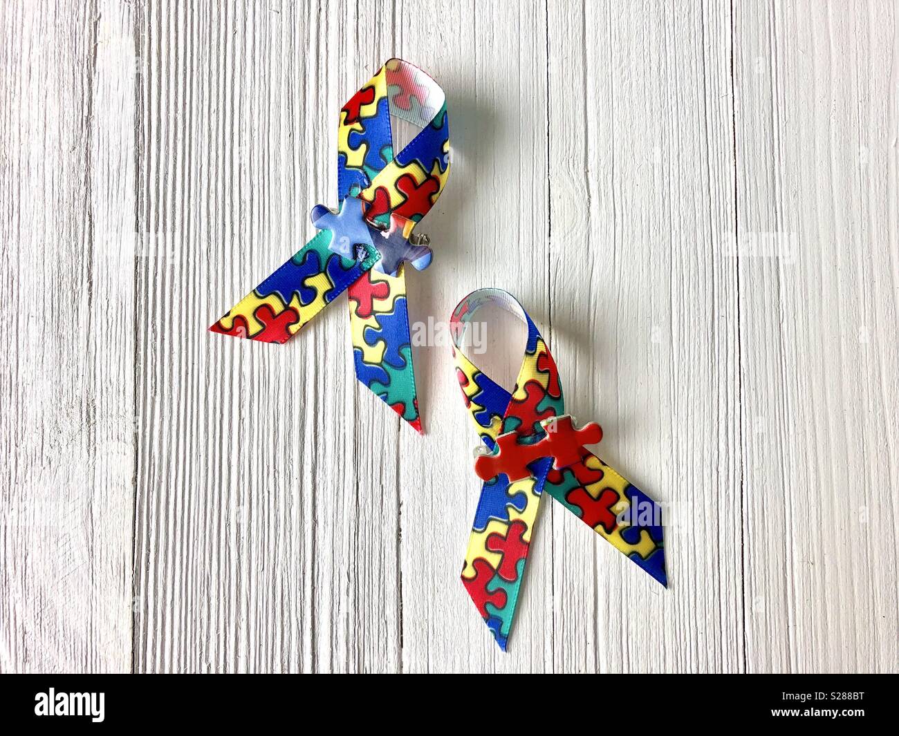 Di sensibilizzazione sull'autismo nastri Foto Stock