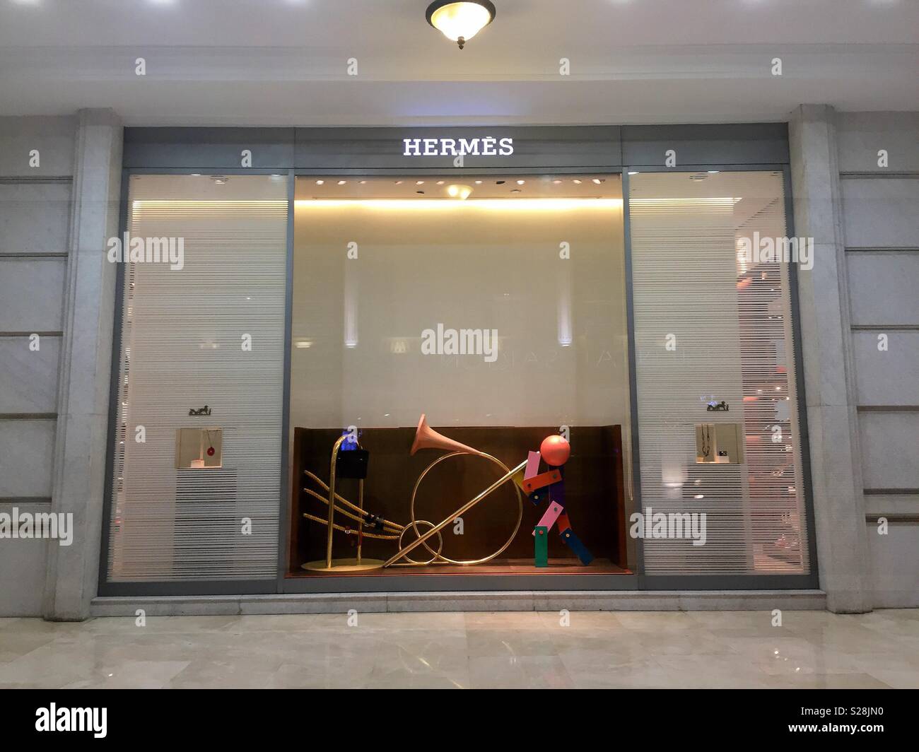 Hermes store Saigon. - Immagine stock catturata con smartphone