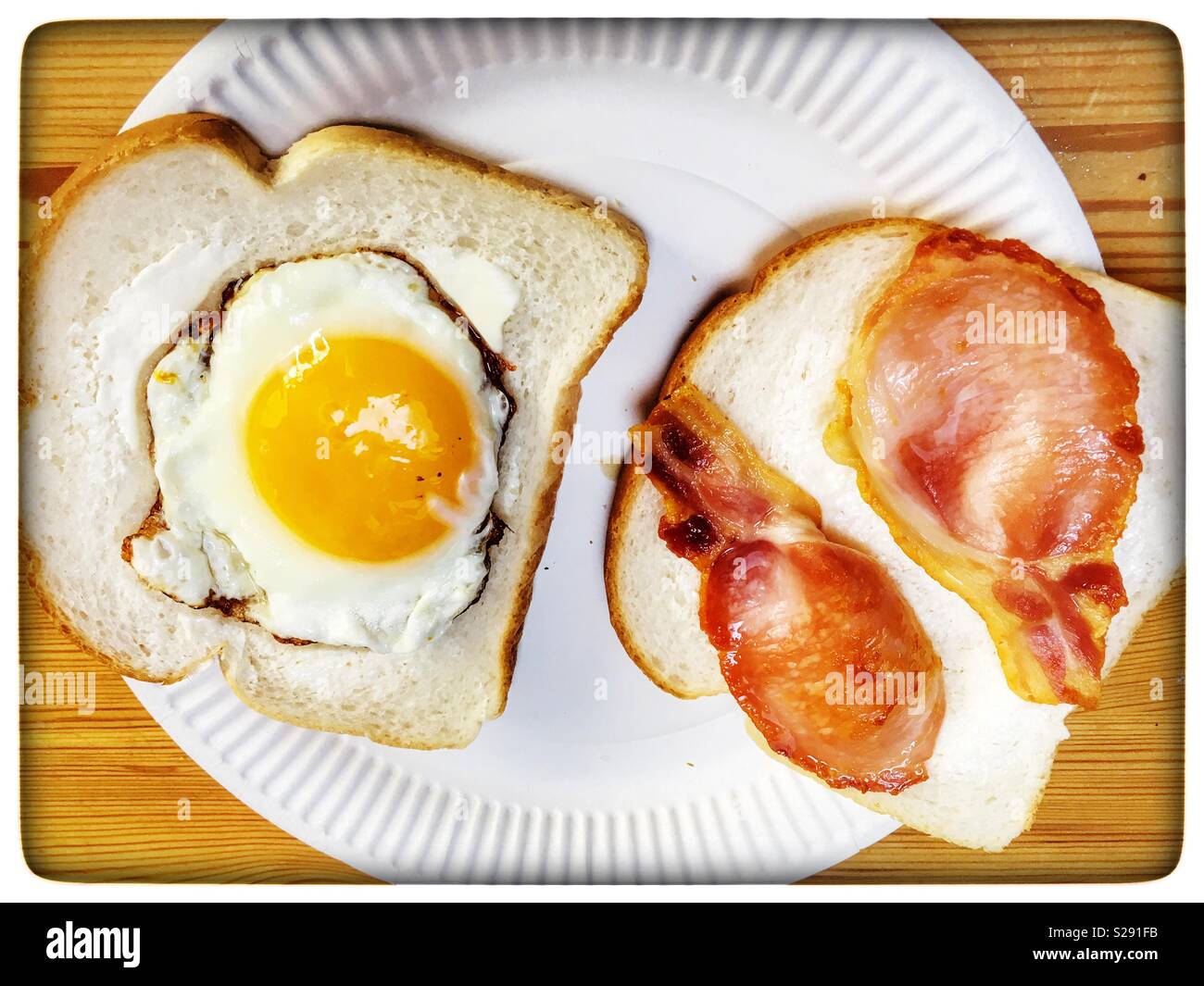 Uova e bacon sandwich Foto Stock