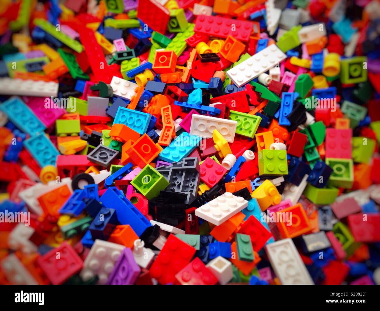 I mattoncini Lego in un negozio di giocattoli Foto stock - Alamy