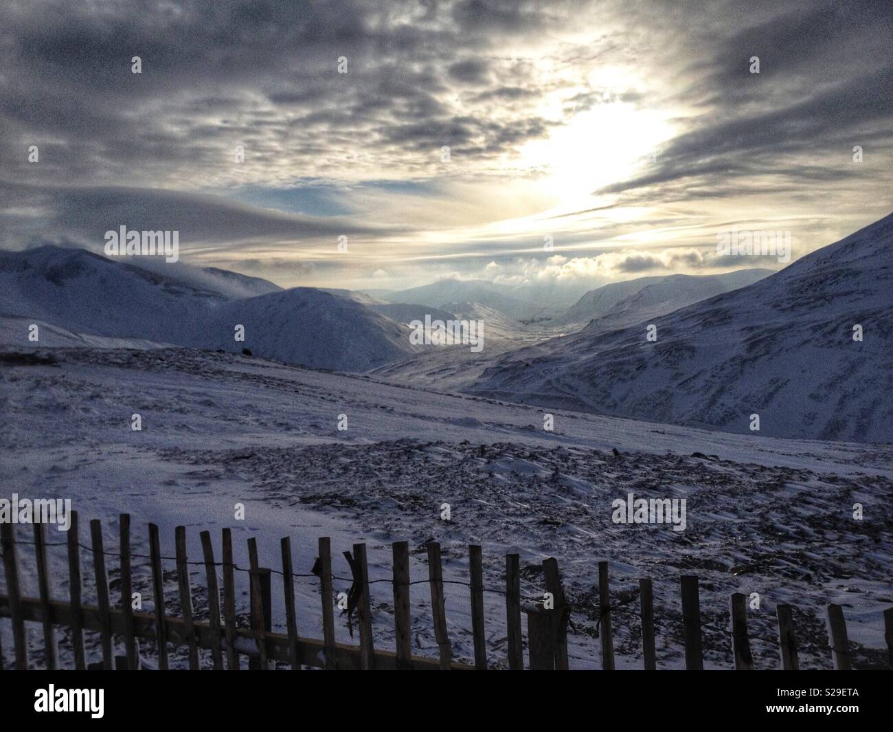 Snowy mountain range Foto Stock