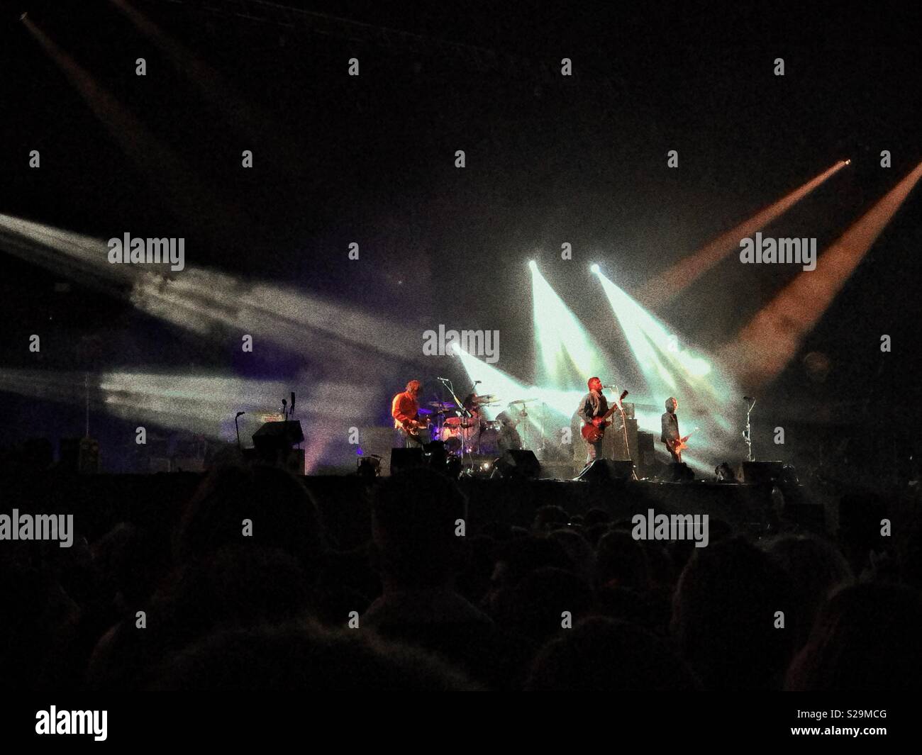 Kings of Leon gig, padiglione sessioni d'estate Glasgow, Agosto 2018 - Immagine stock catturata con smartphone