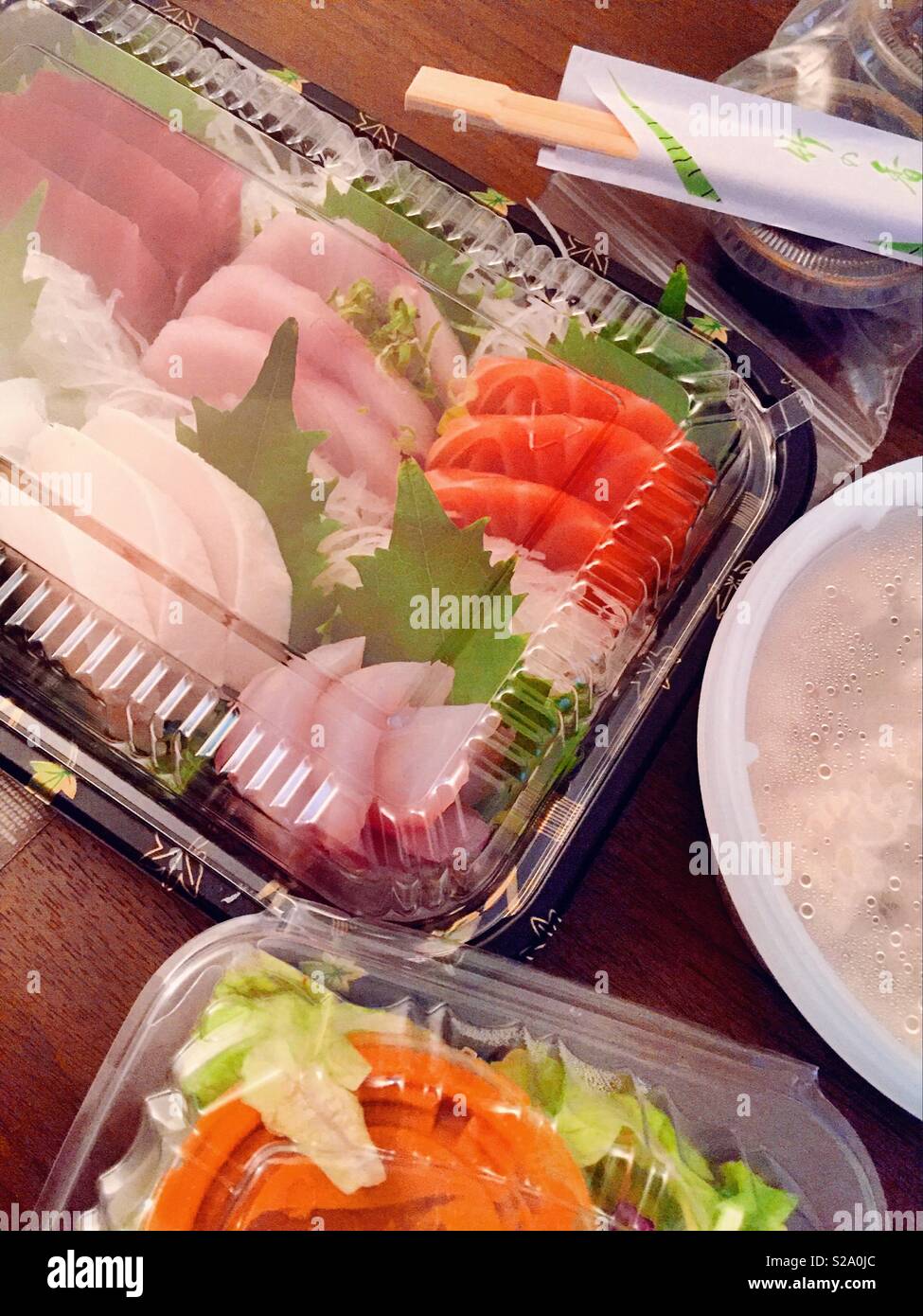 Ristorante giapponese sushi consegna a domicilio, Stati Uniti - Immagine stock catturata con smartphone