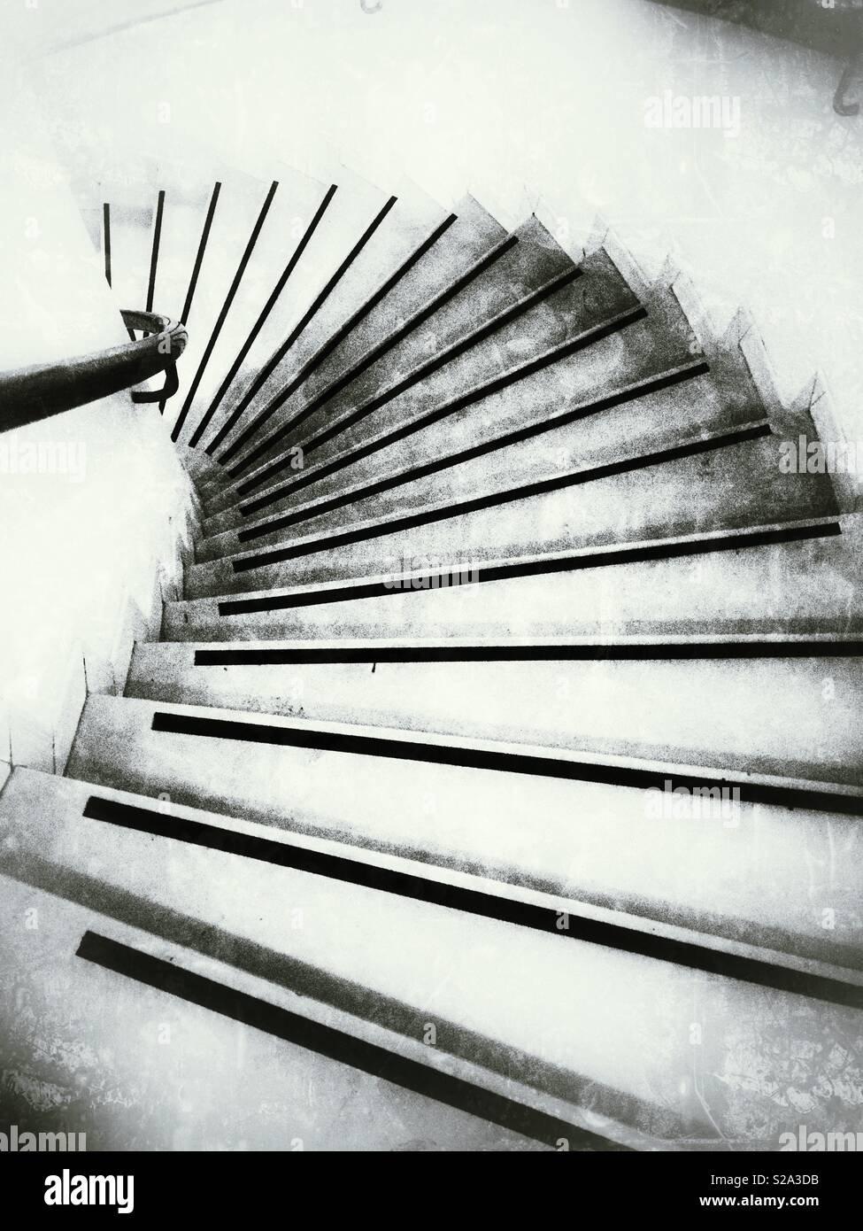 Avvolgimento di scale verso il basso Foto Stock