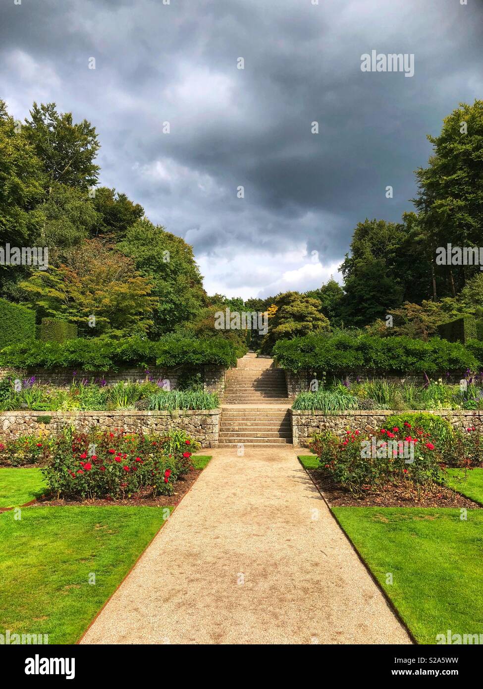 Giardini presso la proprietà del National Trust Castle Drogo in Inghilterra Foto Stock