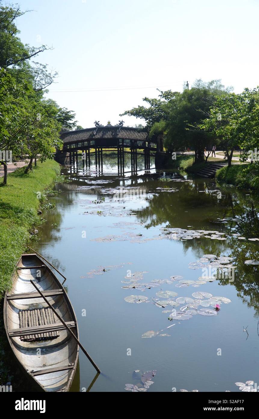 Questo è il più antico ponte in Vietnam Foto Stock
