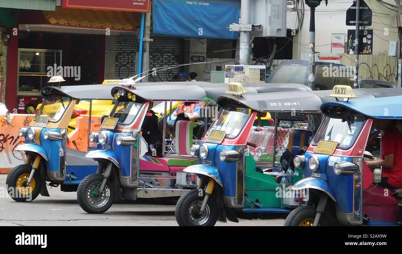 Tuk Tuks su Khaosan Road Foto Stock