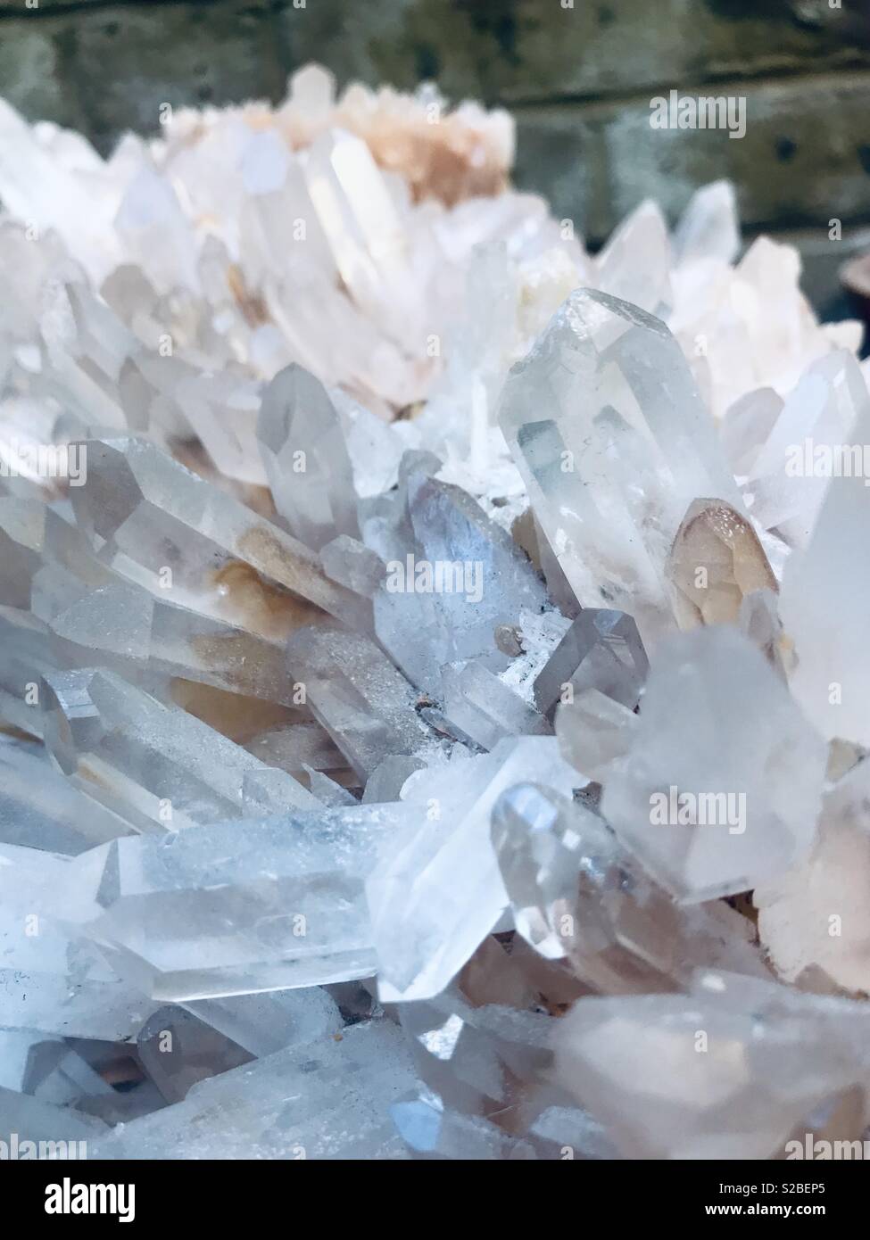 Cristallo di quarzo cluster Foto Stock