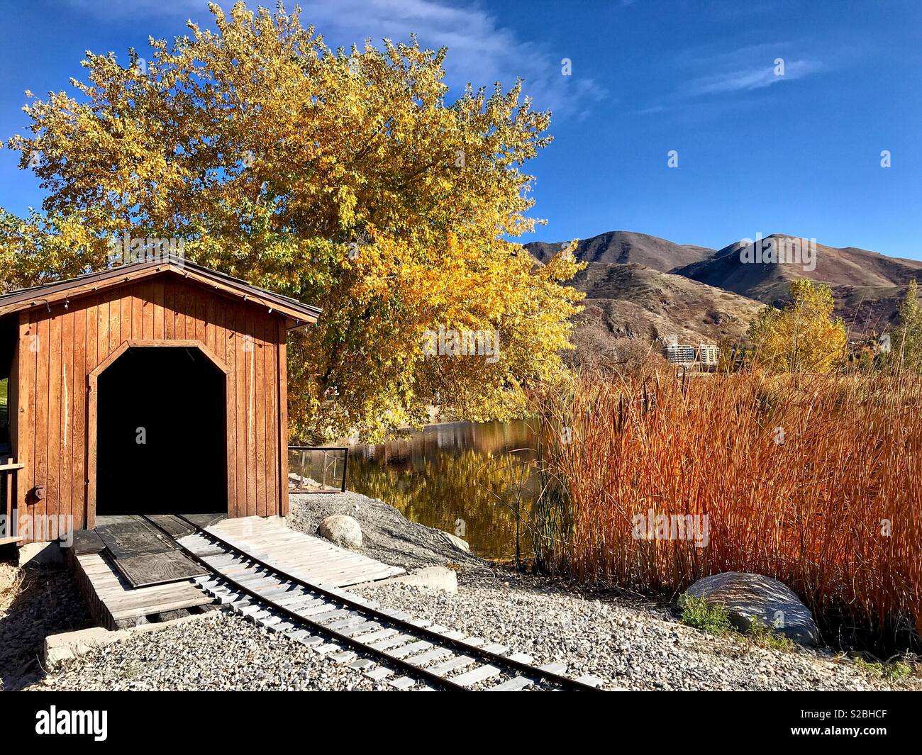 I colori autunnali a questo è il luogo Heritage Park a Salt Lake City, Utah Foto Stock