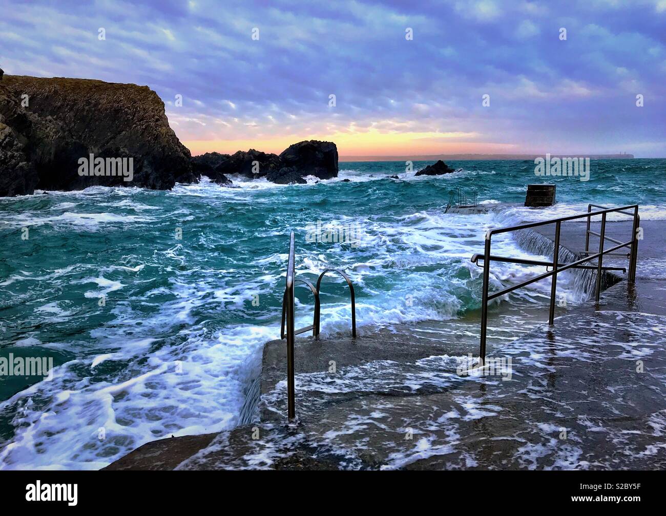 Mare mosso Foto Stock