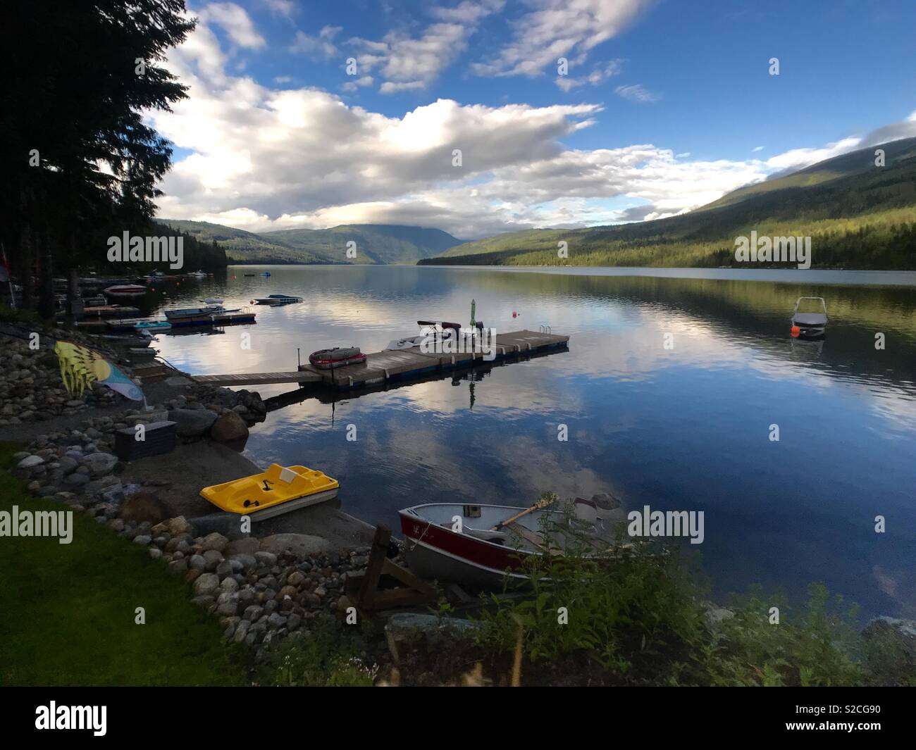 Estate su un lago canadese Foto Stock