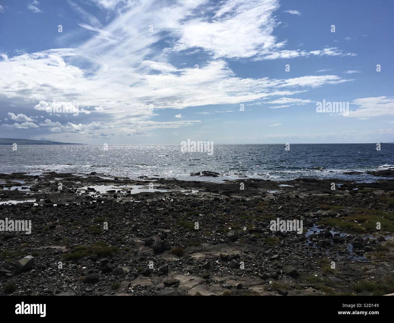Sole sulla Scozia la costa Foto Stock