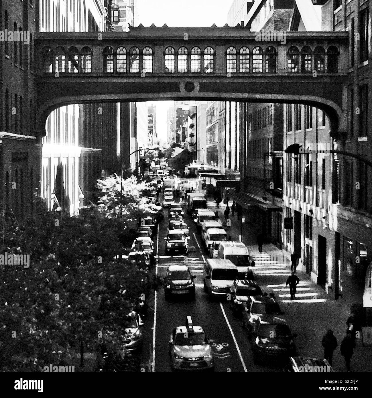 Chelsea mercato ponte sky W 15th street Chelsea, New York City, Stati Uniti d'America. - Immagine stock catturata con smartphone