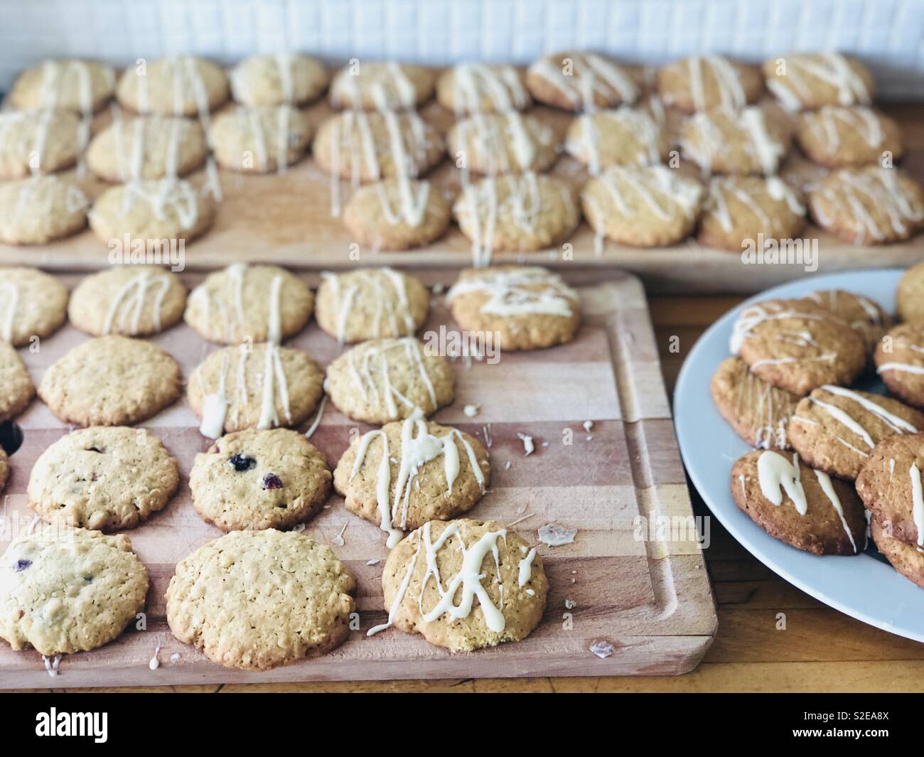 I biscotti di cottura a casa Foto Stock