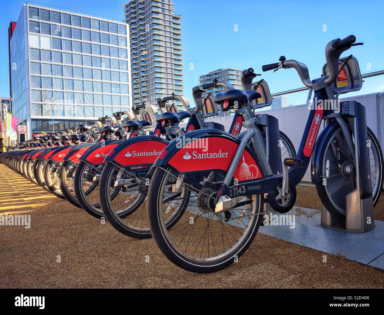 Santander TFL cicli per il noleggio in Stratford, Londra Foto Stock