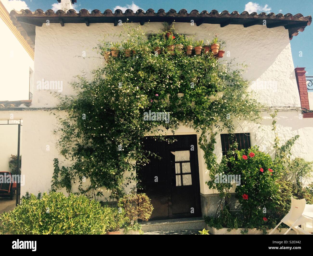 Spagnolo in stile architettonico casa piena di fascino e carattere nel villaggio di Alájar in Andalusia in Spagna Foto Stock