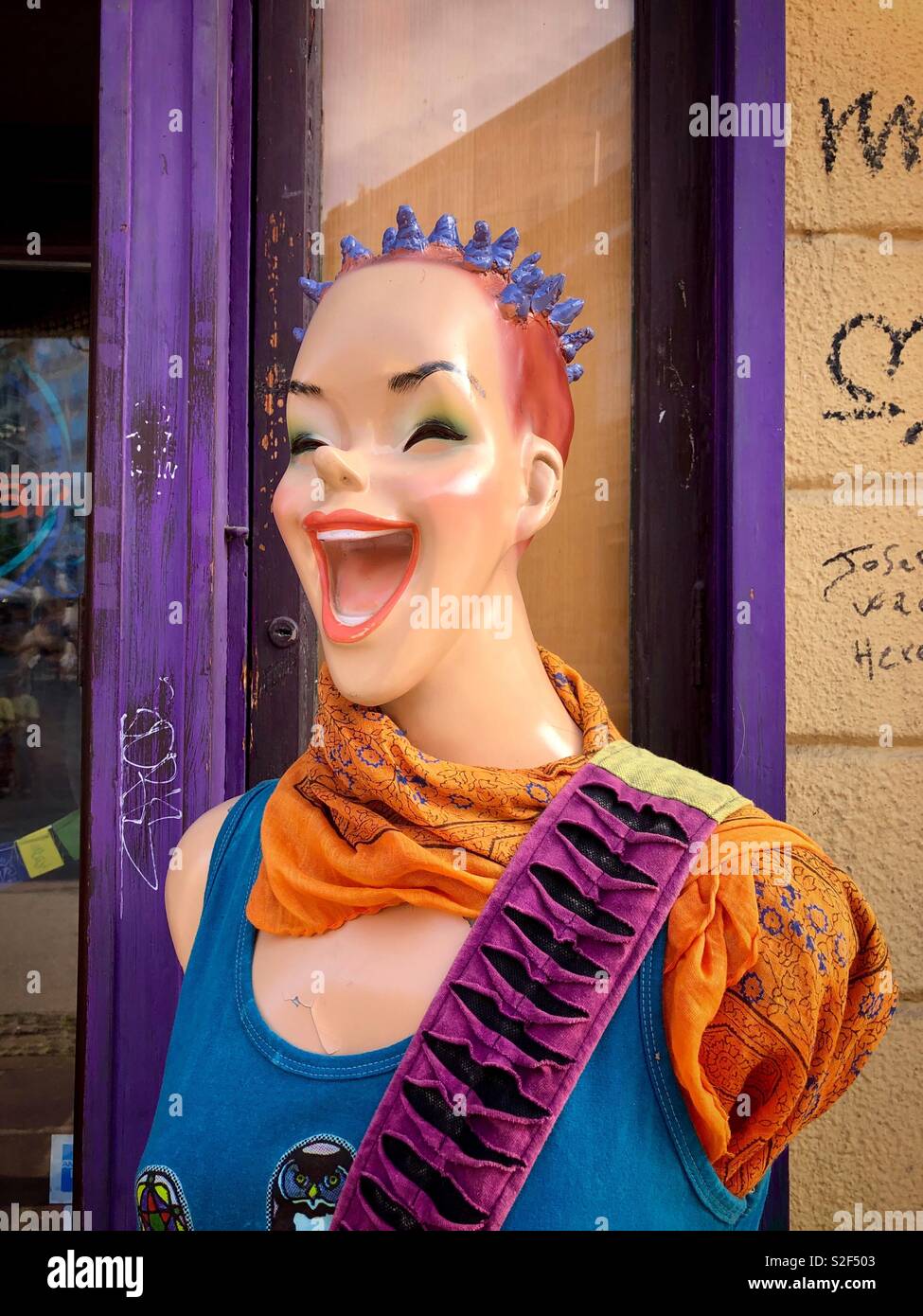 Divertente ridere mannequin femmina Foto Stock