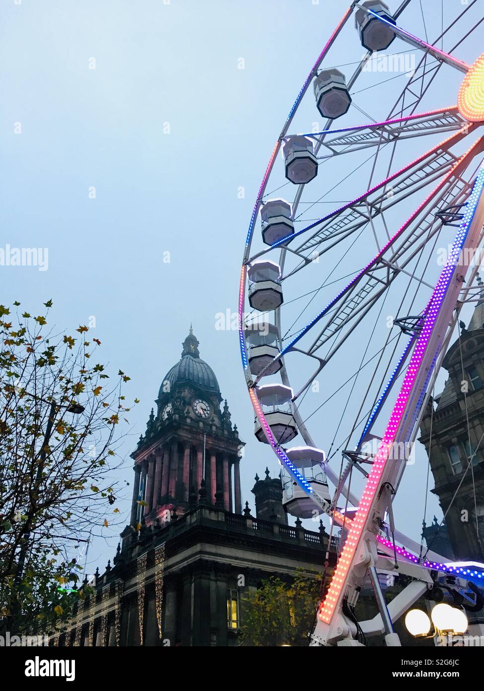 Leeds Town Hall, Leeds City Centre, nello Yorkshire, Regno Unito Foto Stock