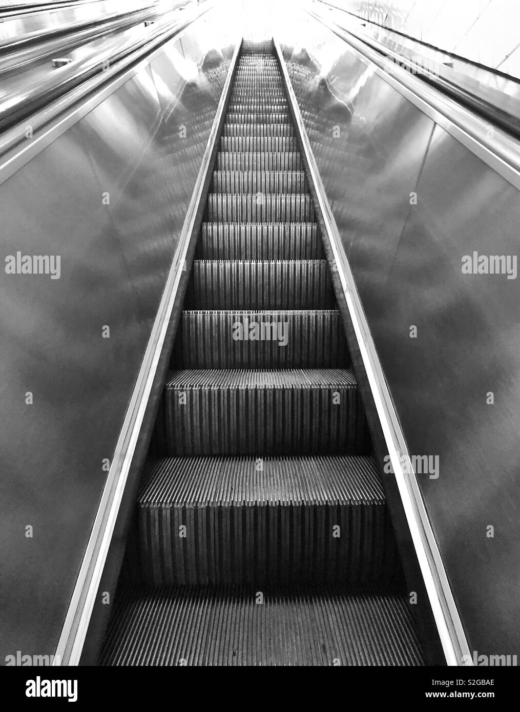 Unico file escalator Foto Stock