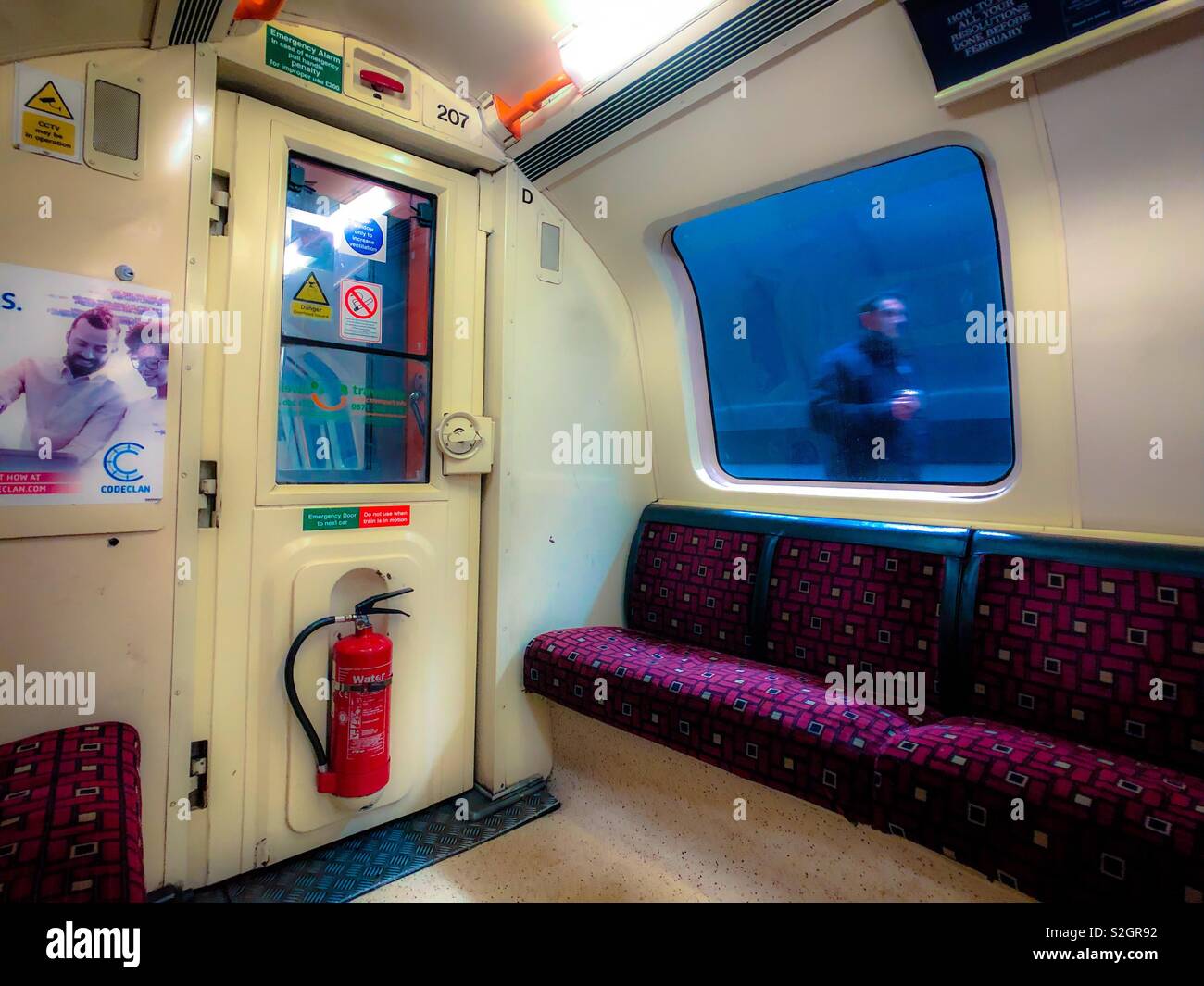 Interno e vista da Glasgow Subway carrello. La Scozia. Regno Unito. Foto Stock