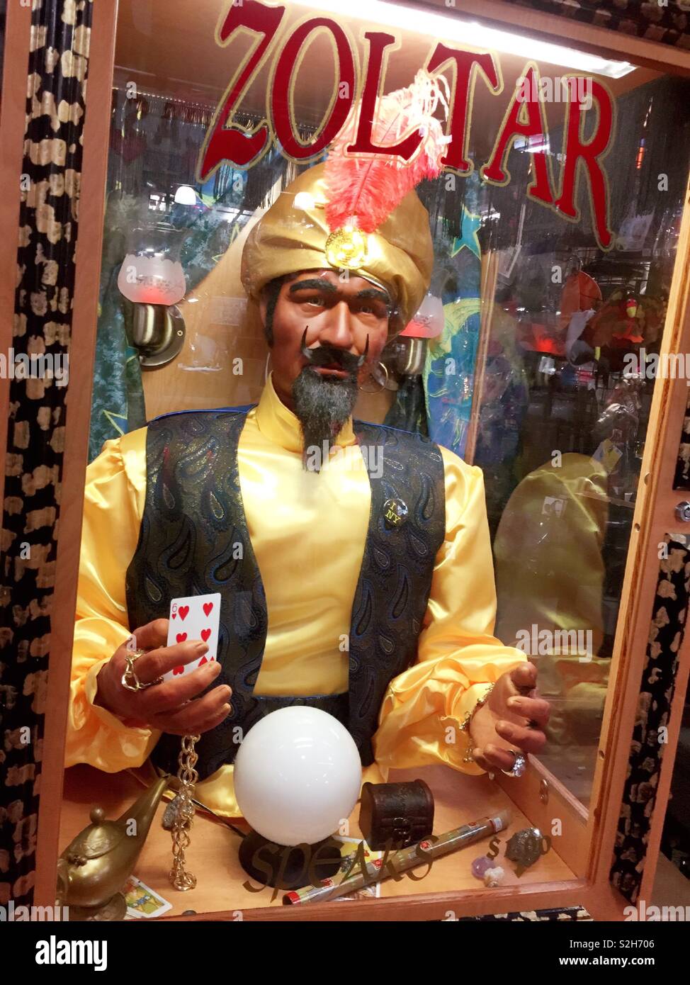 Zoltar è una fortuna che raccontano il parco di divertimenti di macchina, STATI UNITI D'AMERICA - Immagine stock catturata con smartphone
