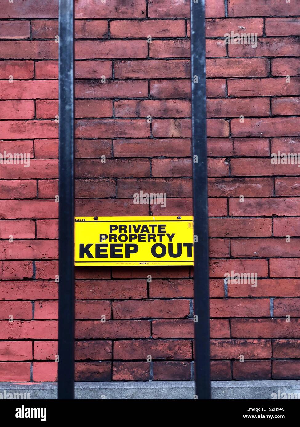 La proprietà privata TENERE FUORI - Immagine stock catturata con smartphone
