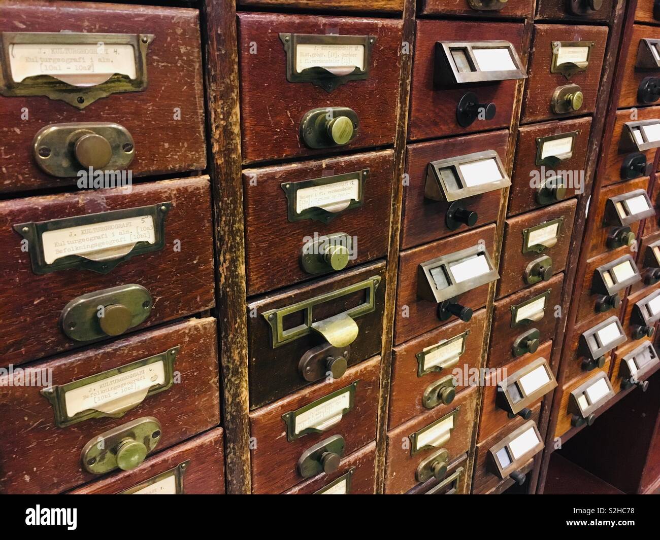 Norwegian Biblioteca Nazionale di Oslo - catalogo libreria cassettiere Foto  stock - Alamy
