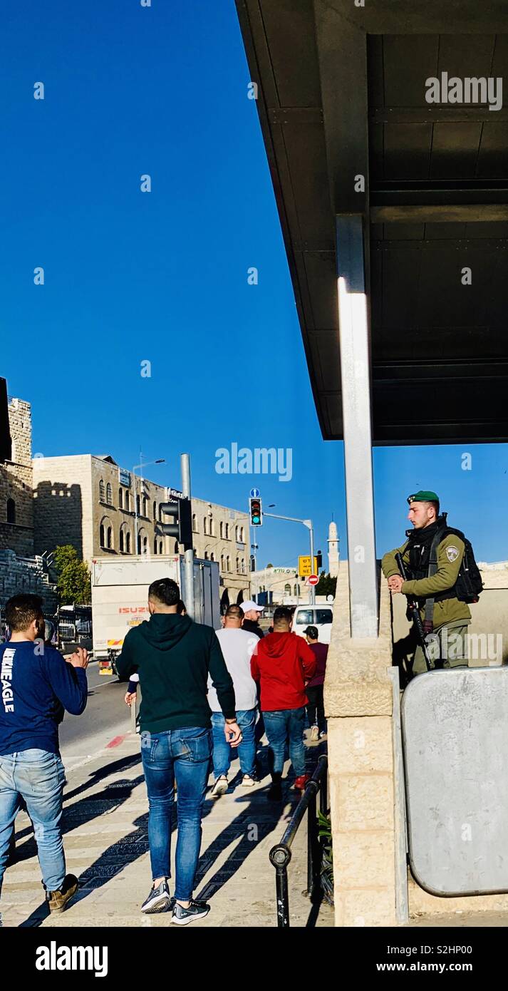 Sicurezza israeliana checkpoint in Gerusalemme Est. Foto Stock