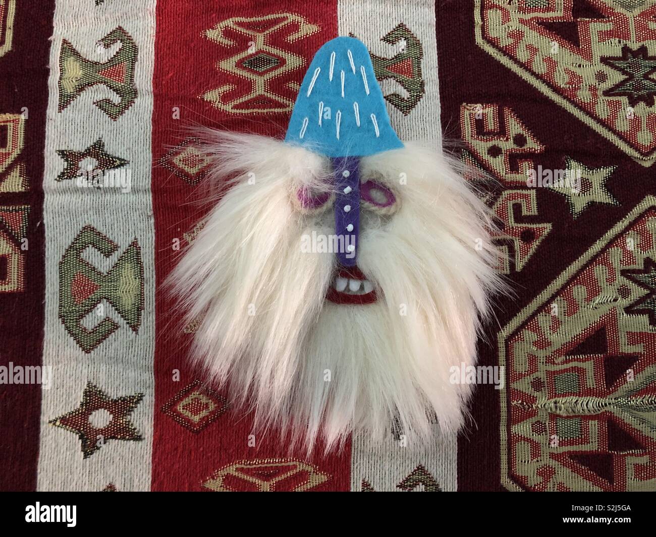 Fatte a mano ritualic rumeno maschera folk Foto Stock