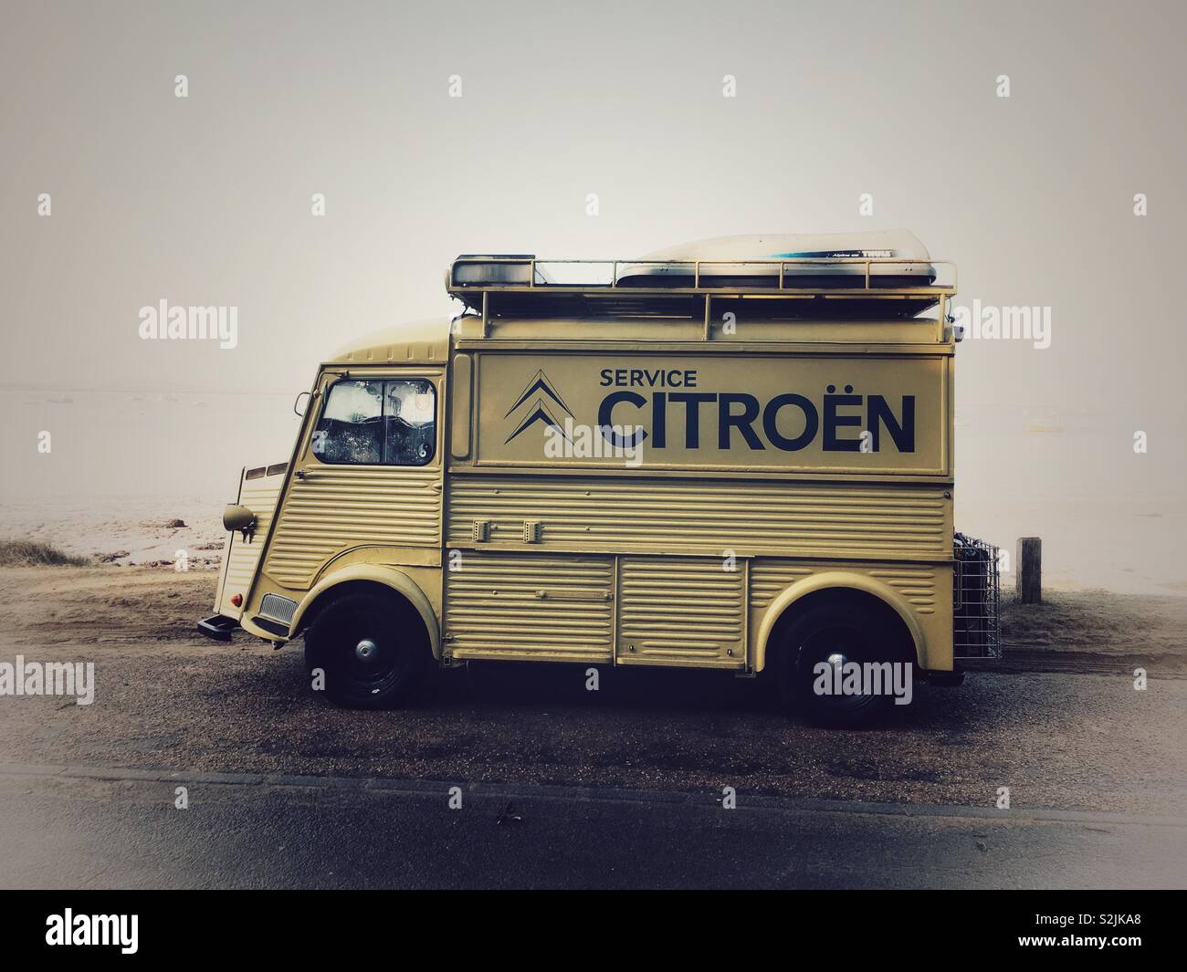 Classic Citroen van - Immagine stock catturata con smartphone