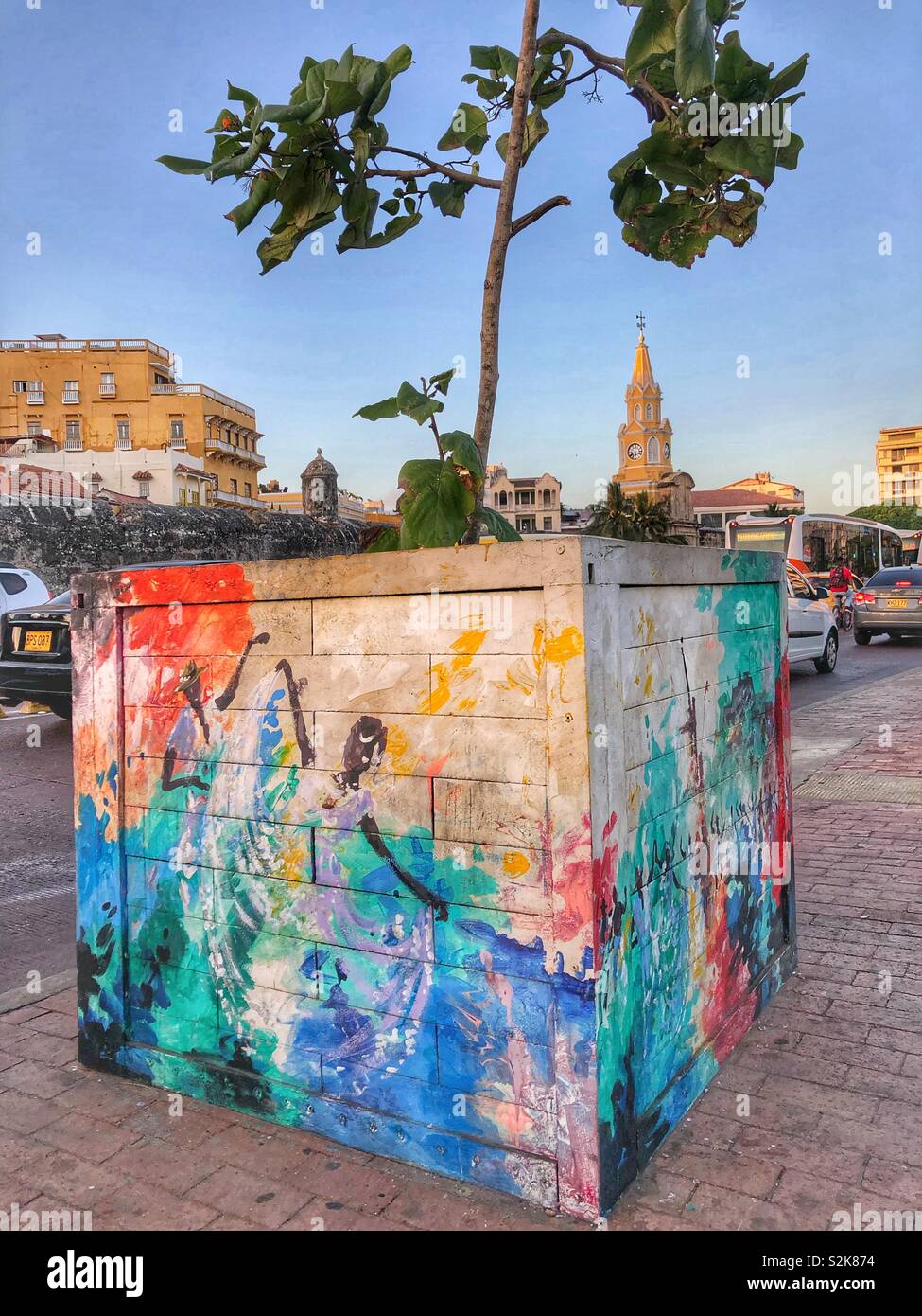 Le piantatrici dipinta in stile coloniale, Cartagena Colombia. Foto Stock