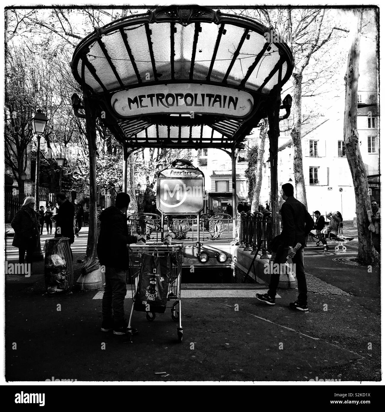 Abbesses stazione Métro- Place des Abbesses- Montmartre - Parigi - Francia Foto Stock