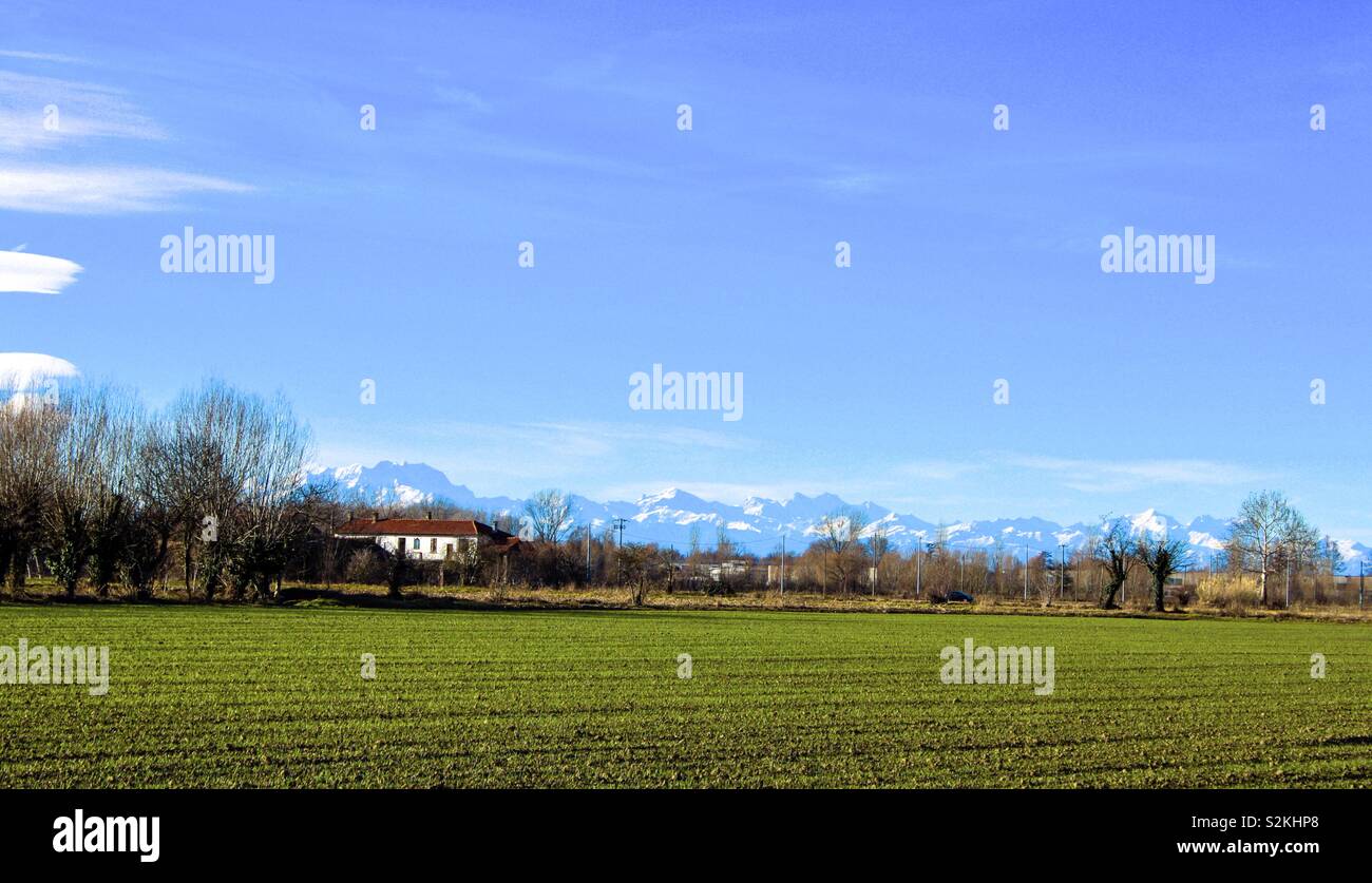 Montagna, cottage, blu cielo, alpi, Italia Foto Stock