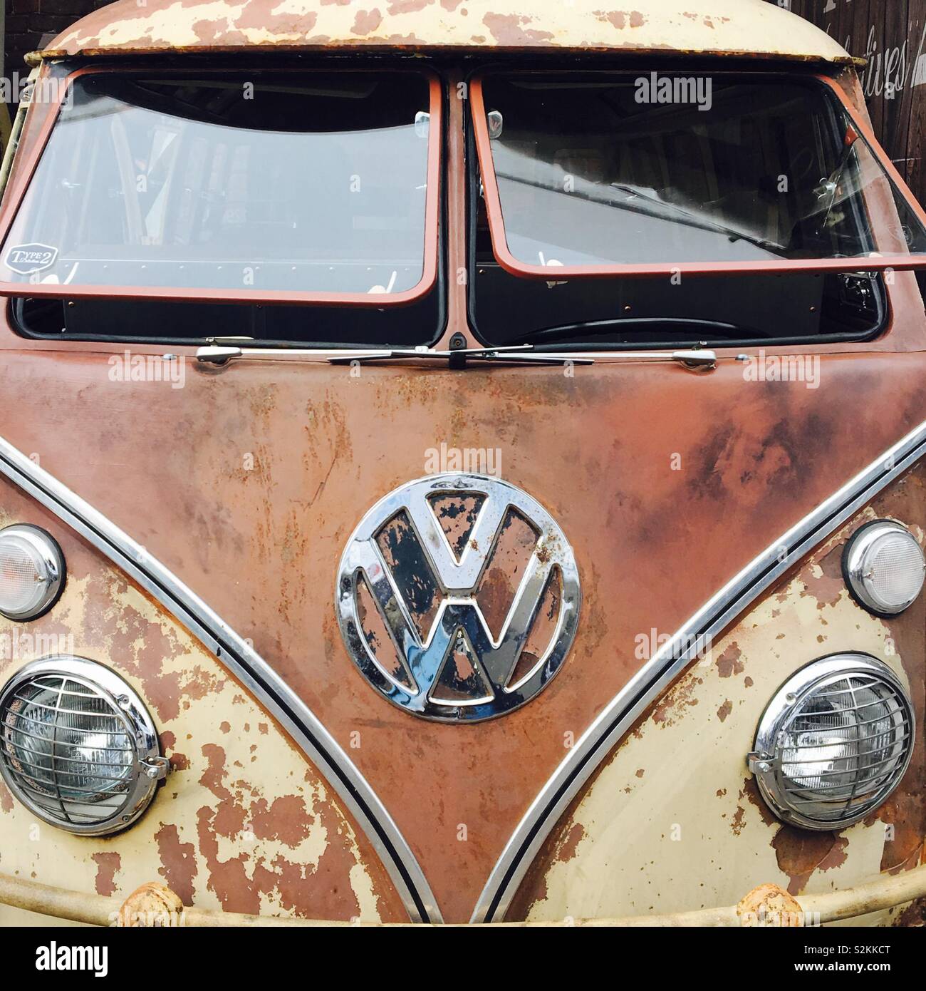 VW bus micro con split screen con rusty retrò look alla moda Foto Stock