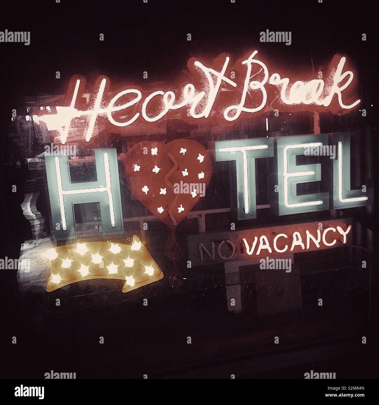 Insegna al neon: Heartbreak Hotel 'vacante' Foto Stock