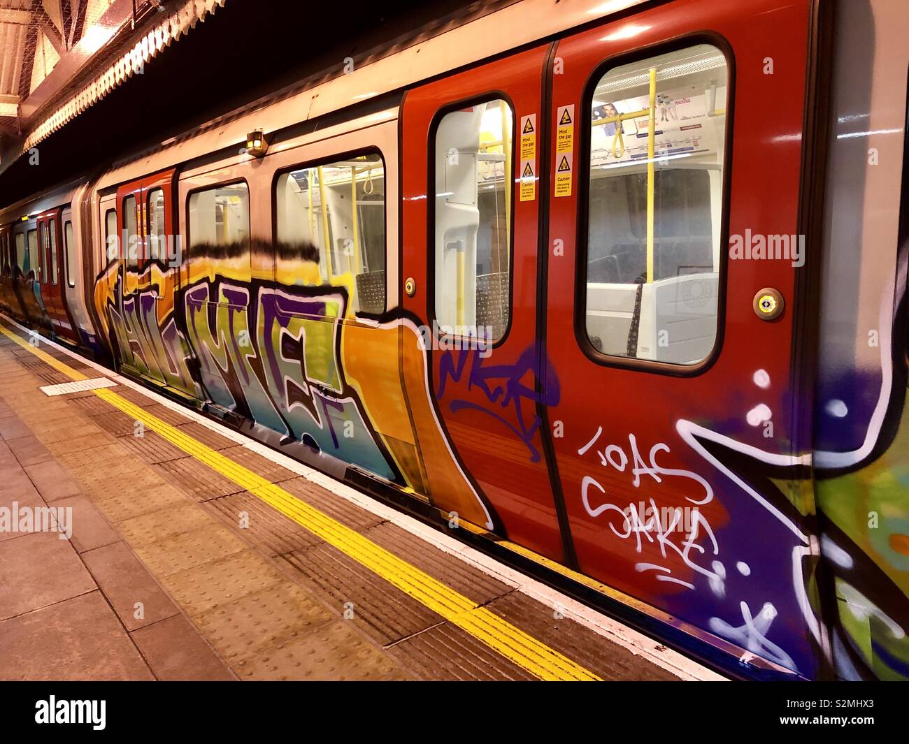 I graffiti sulla metropolitana Foto Stock