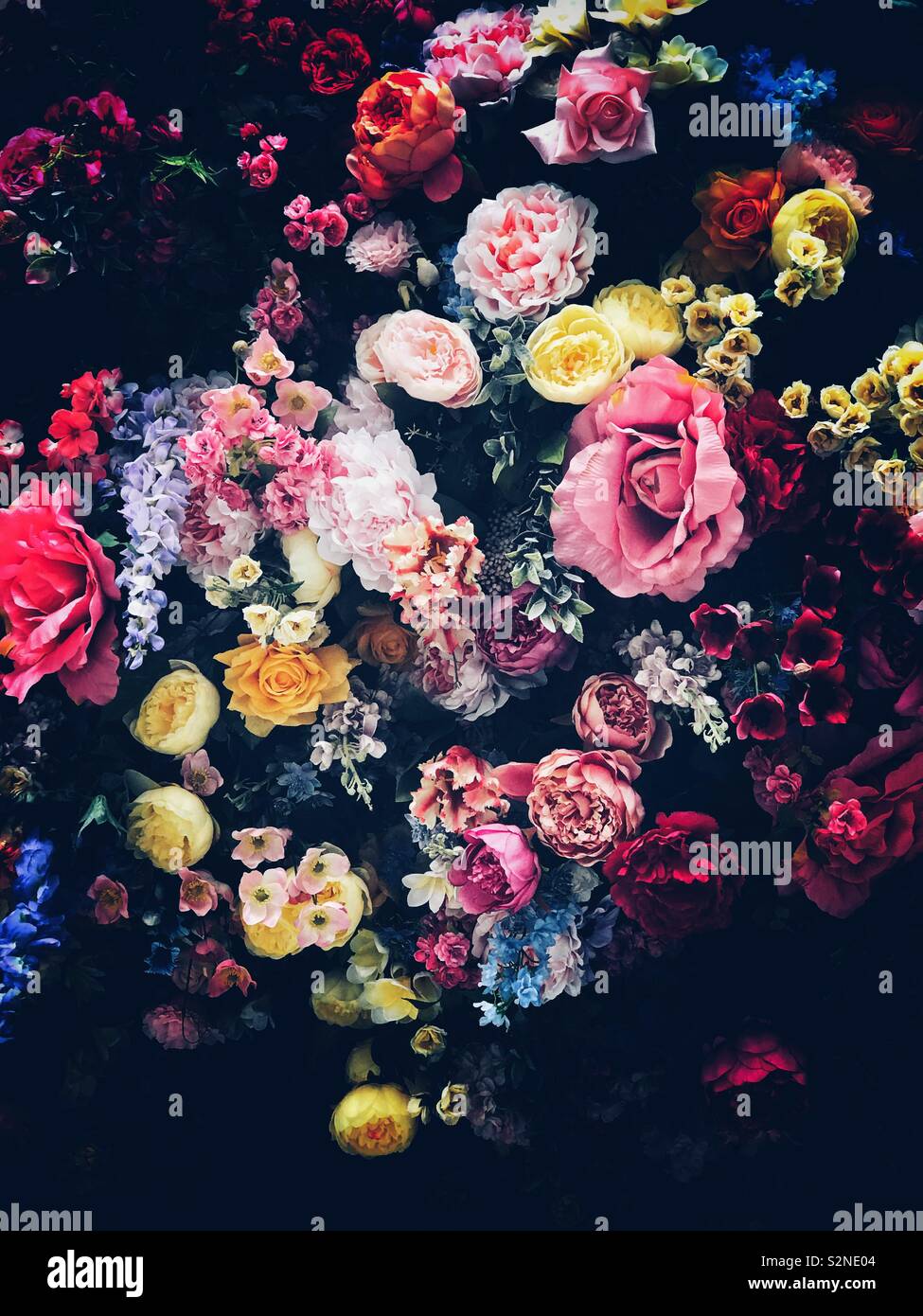Un enorme bouquet di fiori assortiti Foto Stock